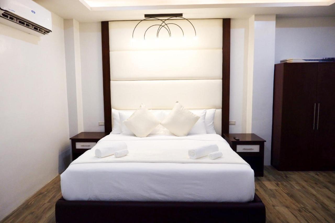 D And R Travellers Inn Naga  Zewnętrze zdjęcie